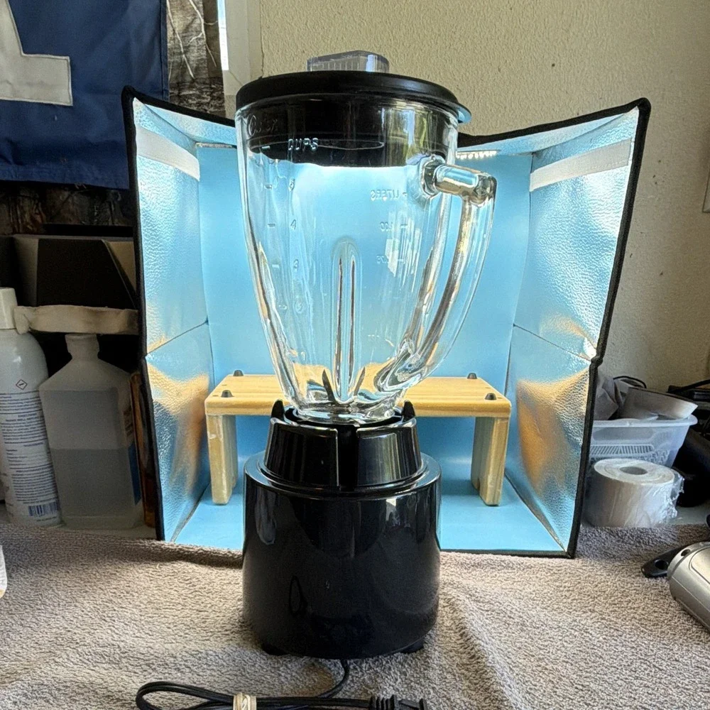 Oster 450W Black Electric Blender 6 cup Glass Jar 2-Speed Pulse Ice Crush